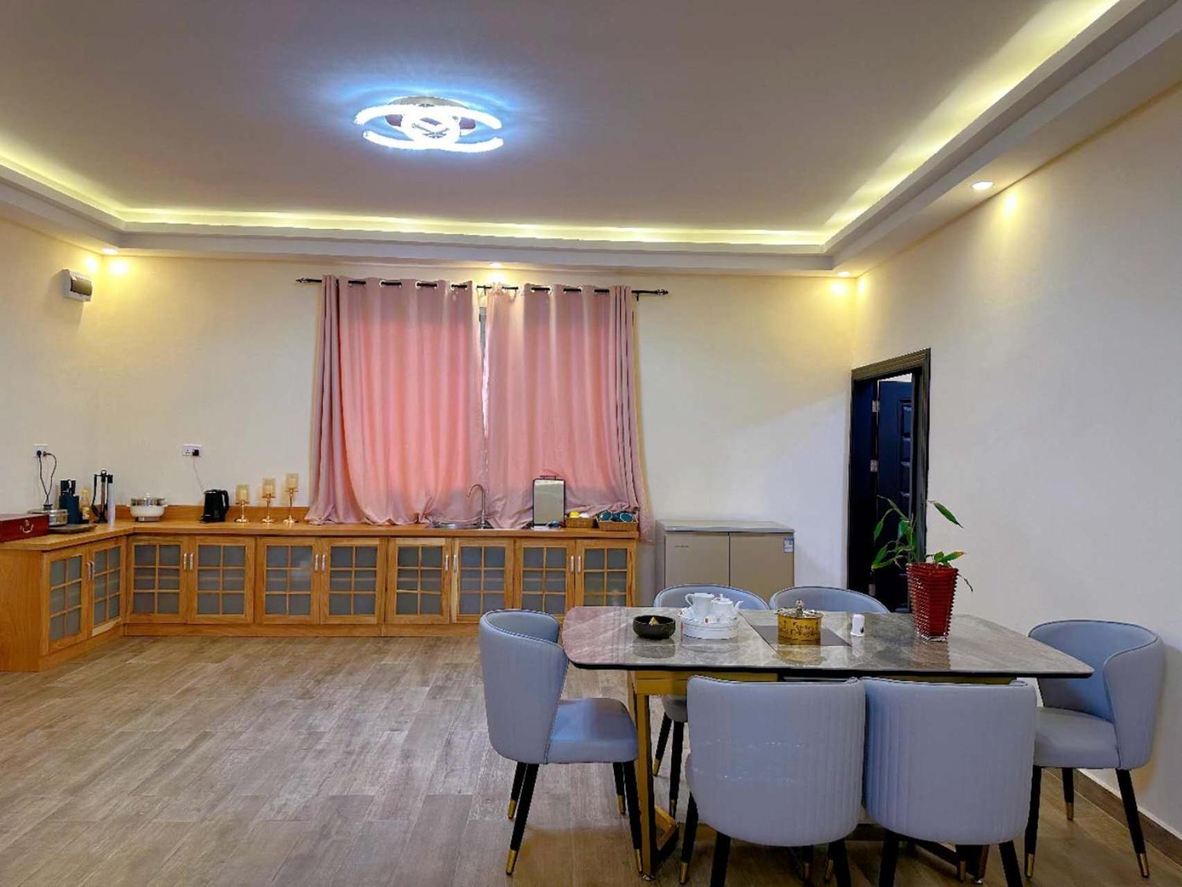 Grand Leone Hotel Freetown Exterior photo