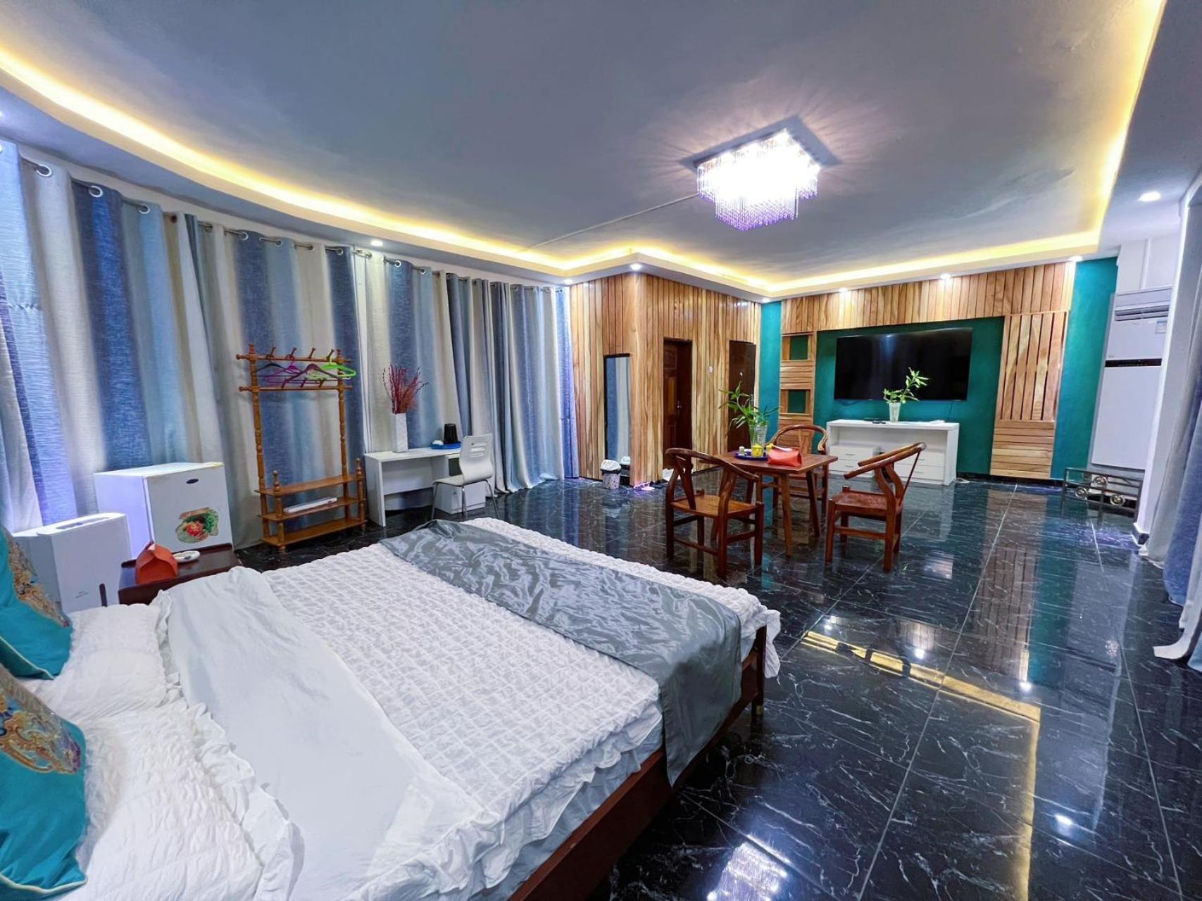 Grand Leone Hotel Freetown Exterior photo